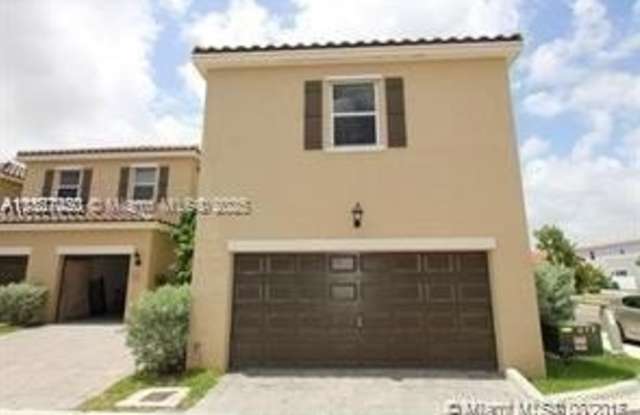 9205 SW 170th Pl photos photos
