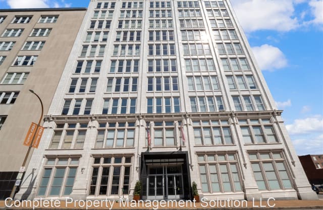 Terra Cotta Lofts Apartment Downtown - 1501 Locust Street, St. Louis, MO 63103
