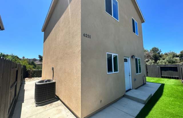 4 bed house on Adobe! Gallery 2