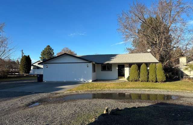 4 Bed/3 Bath, Quiet Cul-de-Sac, Lots of Extra Parking! - 5107 West Nixon Street, Pasco, WA 99301