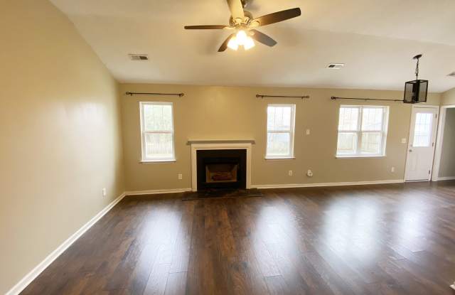 2526 Sapling Circle Gallery 2