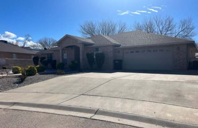 Golf Course Neighborhood Gallery 3