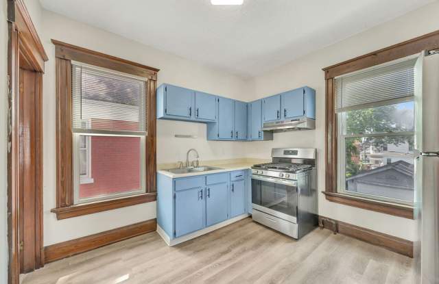 2421 Kenilworth Avenue - 2 Gallery 3