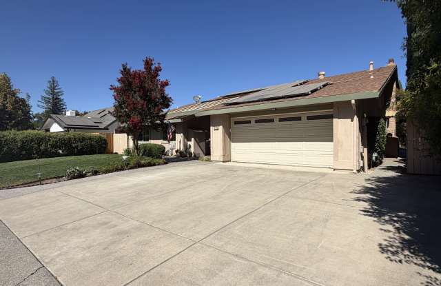 113 Riverview Court Gallery 2