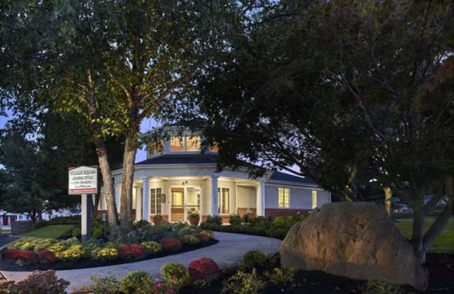 Village Square Gallery 2