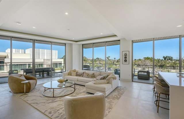 1591 GULF OF MEXICO Drive Gallery 4
