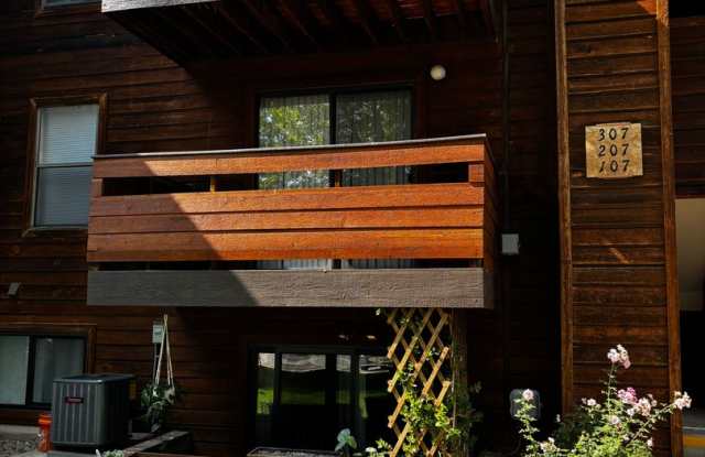 Spacious Green Mountain One Bedroom w/Pool,Fireplace,  Patio-available NOW!! photos photos