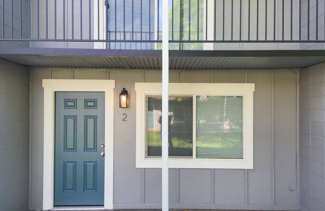 1360 Glenwood Ave photos photos