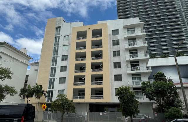 425 NE 30th St - 425 Northeast 30th Street, Miami, FL 33137
