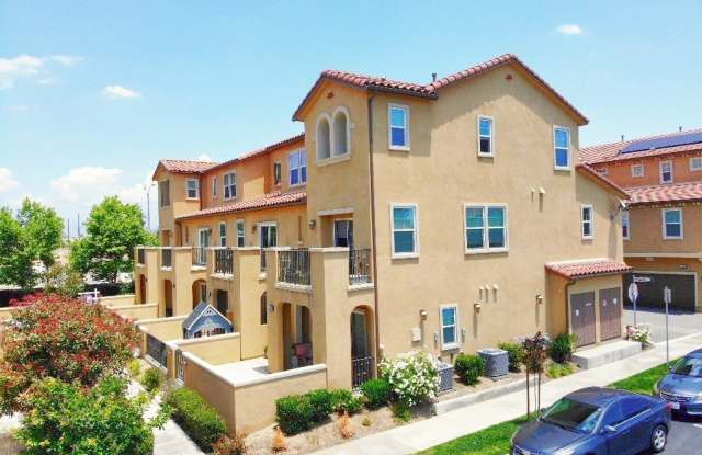 10403 Persimmon Ct - 10403 Persimmon Court, Santa Fe Springs, CA 90670