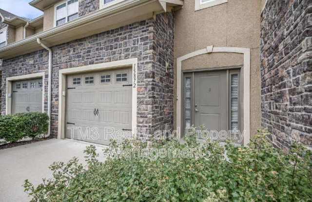 15872 Valley View Dr Gallery 2