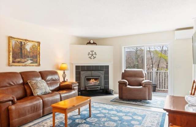 181 Riverside Townhouses Road photos photos
