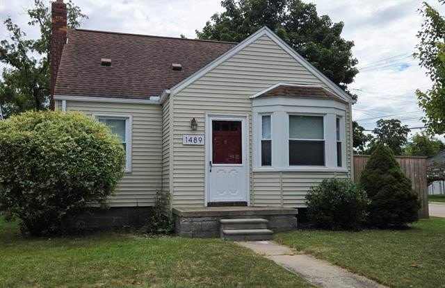 1489 West Boulevard photos photos