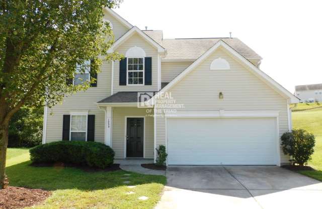 Beautiful 4 Bed / 2.5 Bath Home on a Cul-de-Sac - 1253 Brownsfield Court, High Point, NC 27262