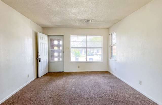Available NOW!!!! Gorgeous 3 bedroom, 1 bath home with a full kitchen, laundry, garage door opener and fenced yard. Gallery 4