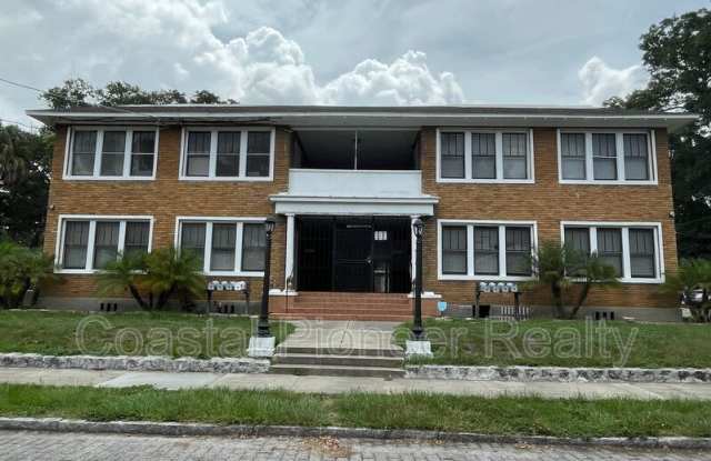 4015 N Seminole Ave photos photos