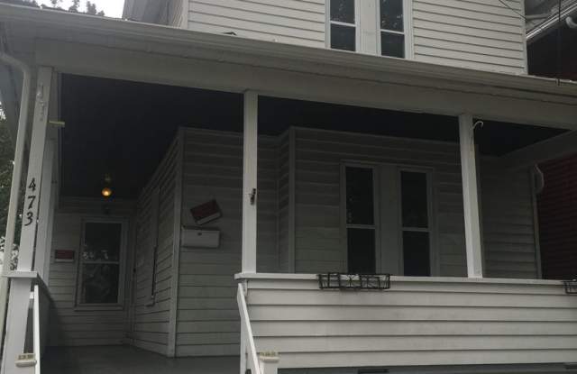 3 Bedroom Single Family Home in Middletown - 473 High Street, Middletown, CT 06457