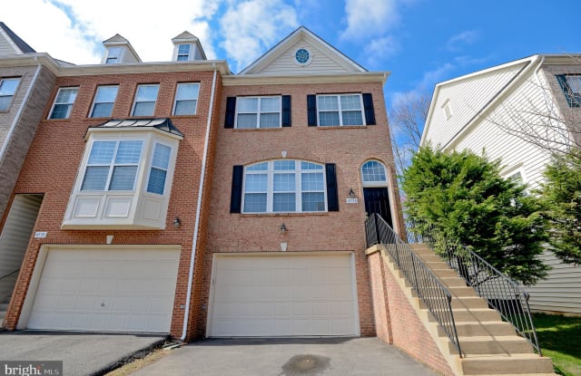 4536 ENGLISH HOLLY DRIVE - 4536 English Holly Drive, Fair Oaks, VA 22030