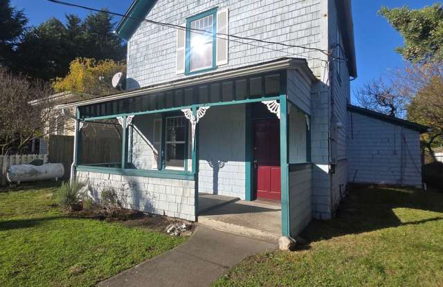 ***PENDING APPLICATIONS***3 Bedroom, 1 Bath Uptown Victorian Port Townsend Home For Rent! - 1042 Blaine Street, Port Townsend, WA 98368 ***PENDING APPLICATIONS***3 Bedroom, 1 Bath Uptown Victorian Port Townsend Home For Rent! - 1042 Blaine Street, Port Townsend, WA 98368