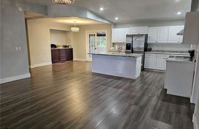 4100 4th Street SW photos photos
