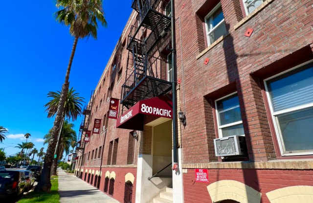 Charming Vintage 1-Bedroom Near Downtown Long Beach – Pet Friendly  Full of Character! photos photos
