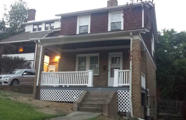 2419 Saranac Ave photos photos