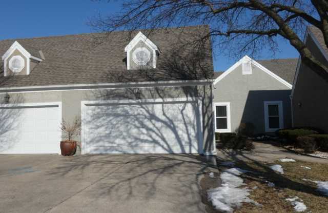 9625 North Locust Drive - 9625 North Locust Drive, Kansas City, MO 64155