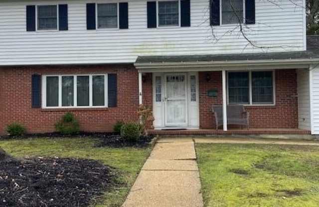 422 W Lake Avenue photos photos