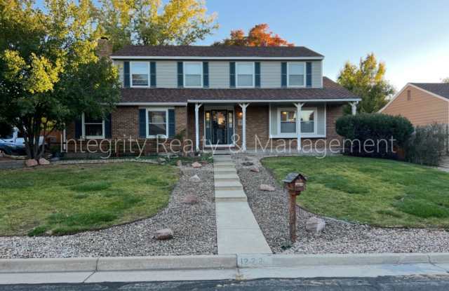 4 Bed/2.5 Bath, 2,876 Sqft - 1222 W Kettle Ave Littleton, CO 80120 photos photos