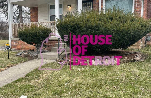 18496 Plainview Ave Gallery 2
