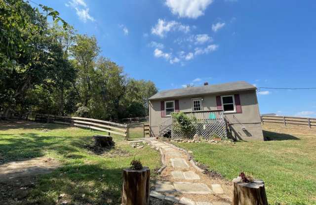 18390 SILCOTT SPRINGS Road - 18390 Silcott Springs Road, Loudoun County, VA 20132