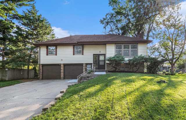 Updated LaVista Split-Entry Gallery 1