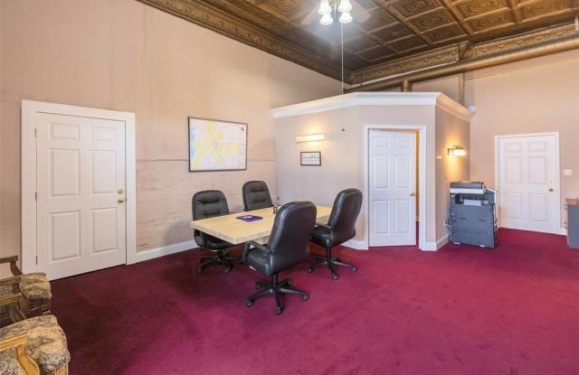 108 McKinney Street Gallery 4