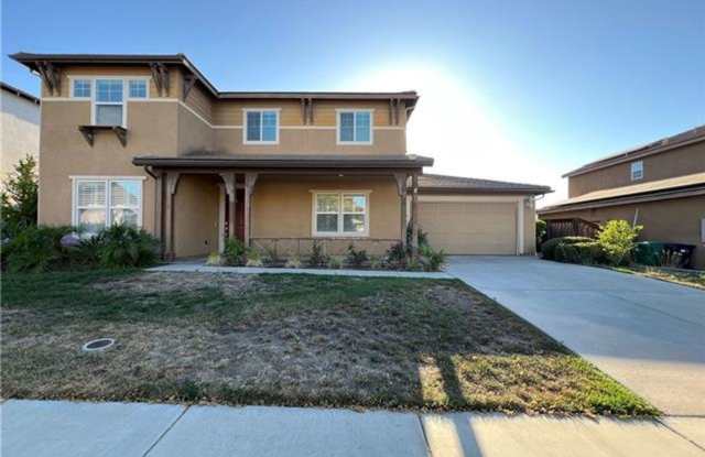 Expansive 4,020 Sq. Ft. Home with 5 Bedrooms + Office in No HOA Community photos photos