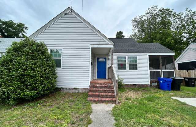 Welcome to this beautiful home located in the heart of Portsmouth "ASK ABOUT OUR ZERO DEPOSIT" photos photos