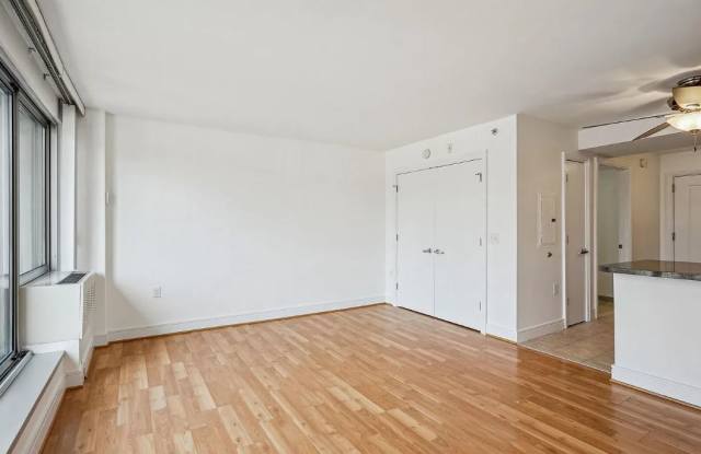 800 4th Street SW #S106 Gallery 3