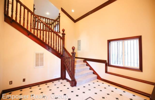 1767 Indian Way Gallery 2