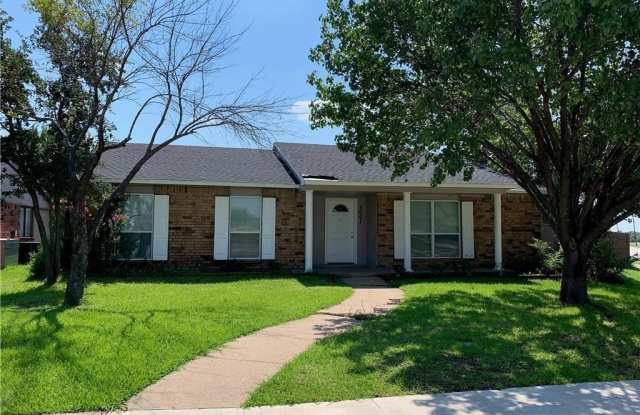 5601 Squires Drive Gallery 2