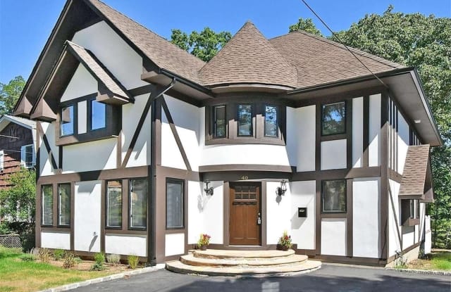 40 Laurel Street - 40 Laurel Street, Northport, NY 11768