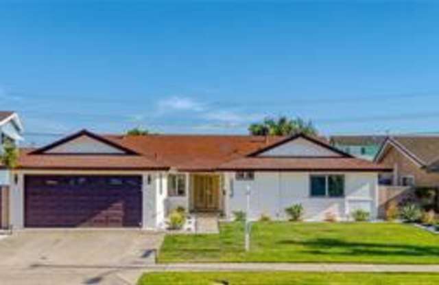 10276 Falcon Avenue Gallery 2
