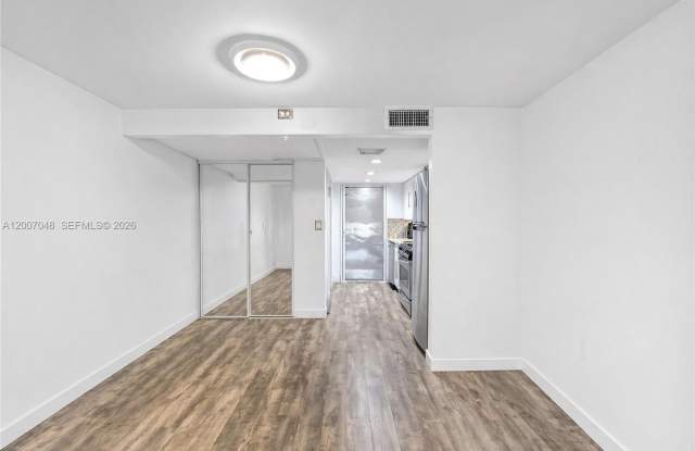 4121 NW 26th St photos photos