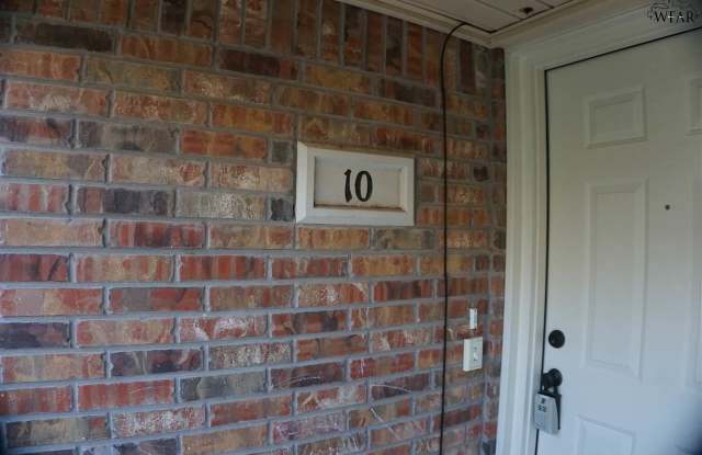 4710 BROOKDALE DRIVE Gallery 2