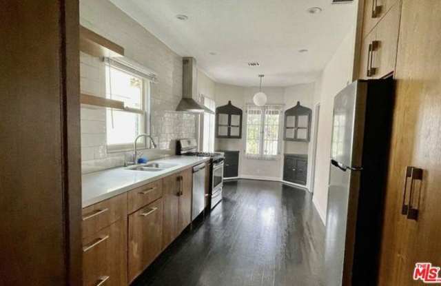 8329 4th Street - 8329 4th Street, Los Angeles, CA 90048 8329 4th Street - 8329 4th Street, Los Angeles, CA 90048