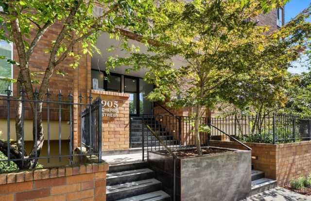 Charming Seattle Rental Urban Living at Its Best! Gallery 1