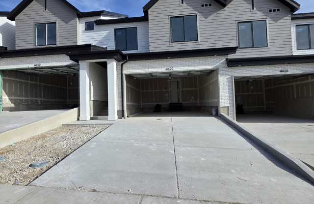 4550 Horton Wy photos photos