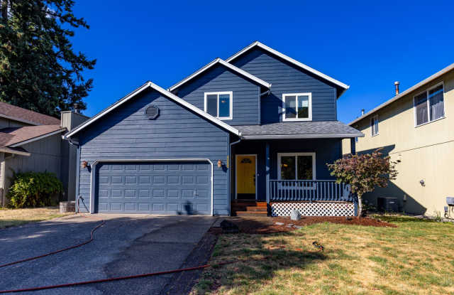 4 Bedroom house in Hazel Dell - AC, large yard, greenspace photos photos