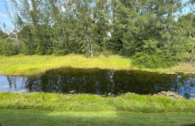 1169 Golden Lakes Boulevard Gallery 2