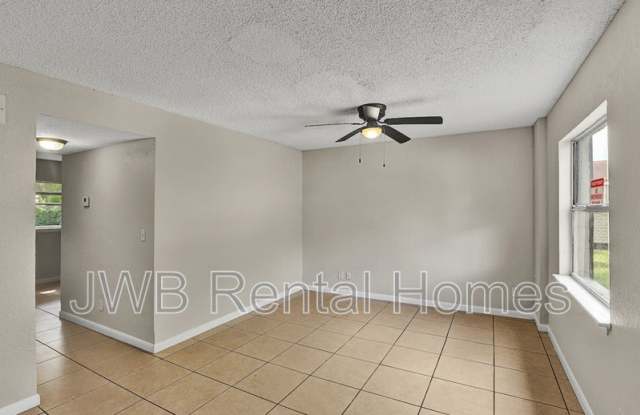 1842 Broadway Ave Gallery 3