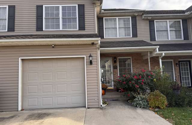 1390 Mohr Circle - 1390 Mohr Circle, Ancient Oaks, PA 18062 1390 Mohr Circle - 1390 Mohr Circle, Ancient Oaks, PA 18062