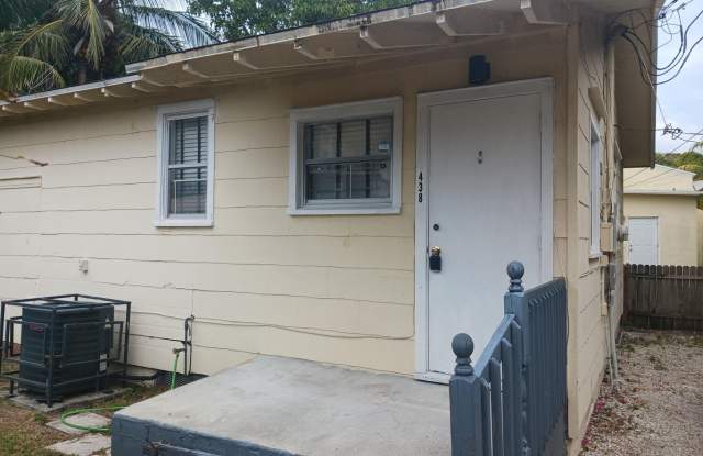 440 26th St photos photos